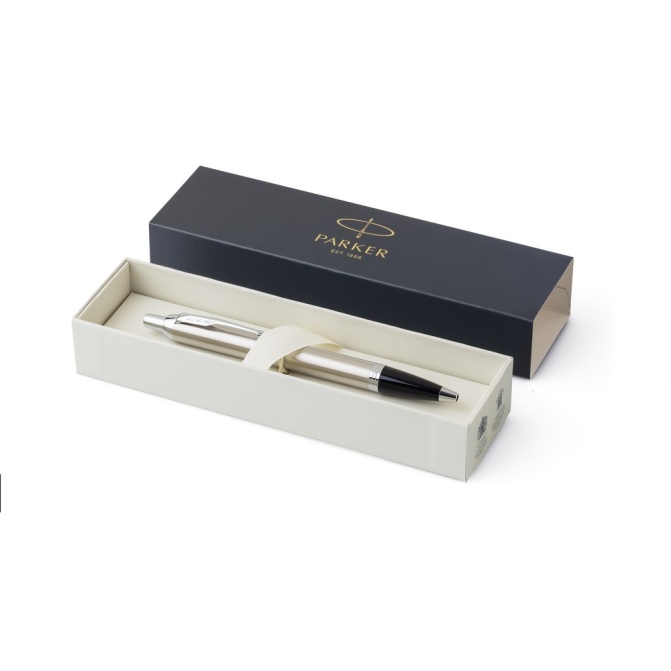 Parker IM srebrny, czarne detale – grawer z logo